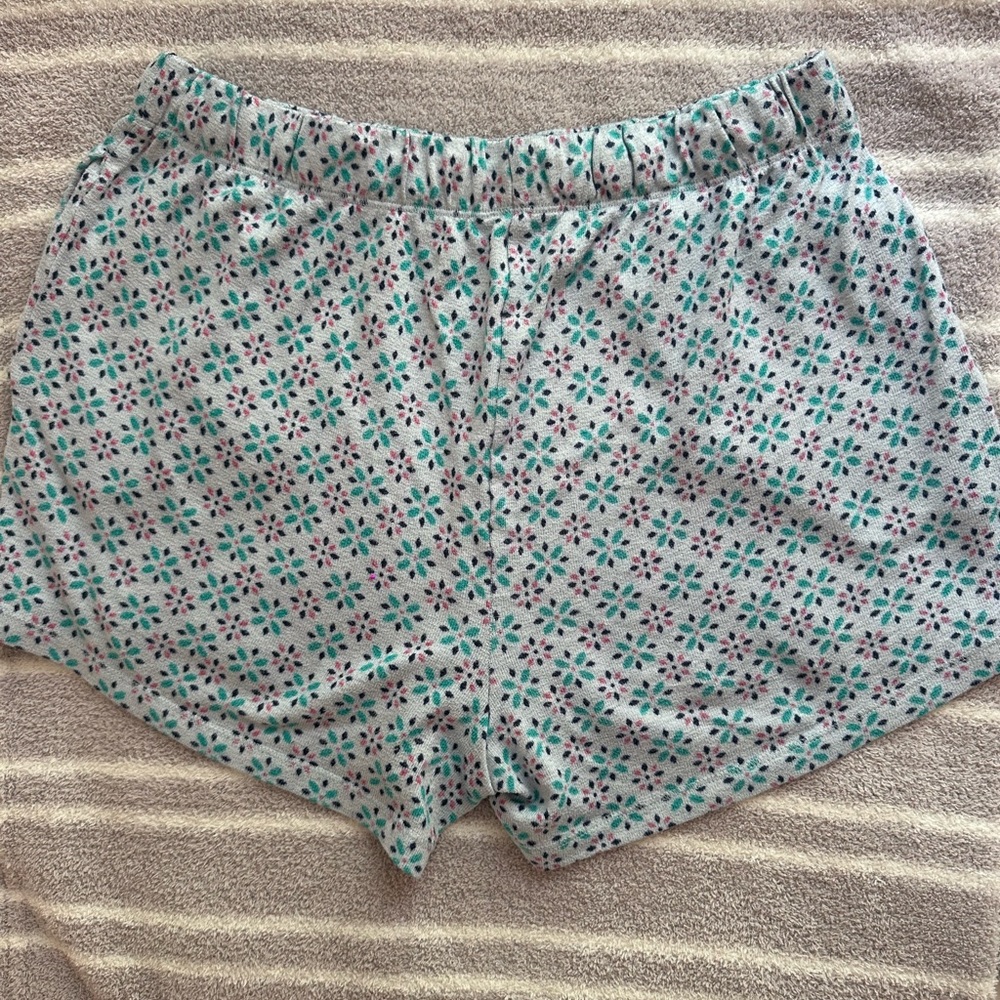 Floral Patterned Soft Shorts - Picture 2 of 3